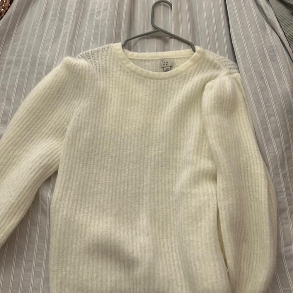 Thick white sweater